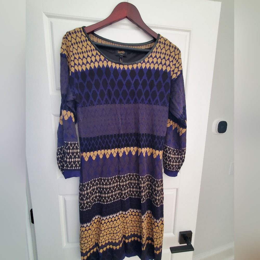 Laundry by Shelli Segal Navy and tan Nordic sweater dress. Size M